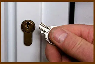 Indianapolis Local Lock And Locksmith Indianapolis, IN 317-456-5201 - 14-60-broken-key